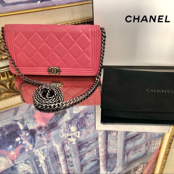 Chanel Le Boy Bubblegum Pink Chained Wallet - Picture 2 of 10